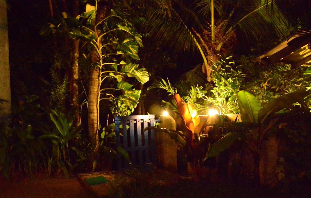 View Guesthouse & Bistro At Goyambokka Tangalle Exterior foto
