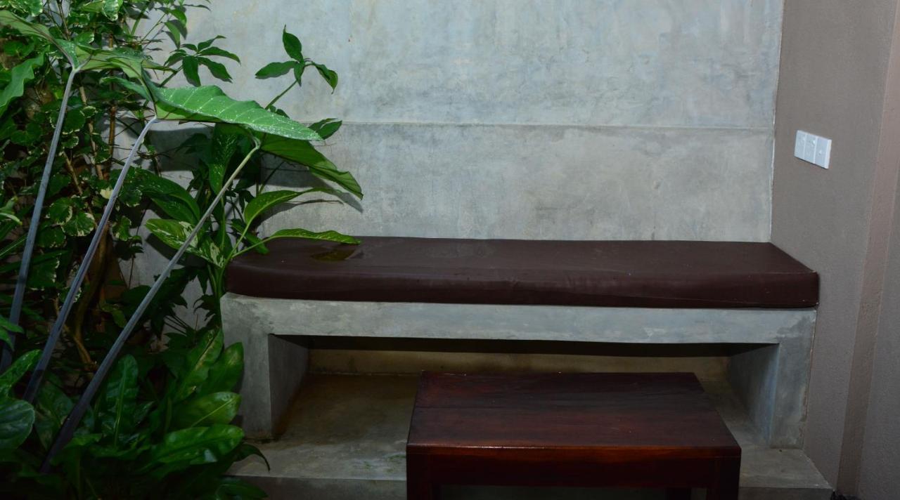 View Guesthouse & Bistro At Goyambokka Tangalle Exterior foto